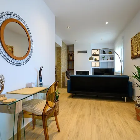 Chic Apartment In Nature, 5-Min Walk To The Beach Kalamata Exterior photo