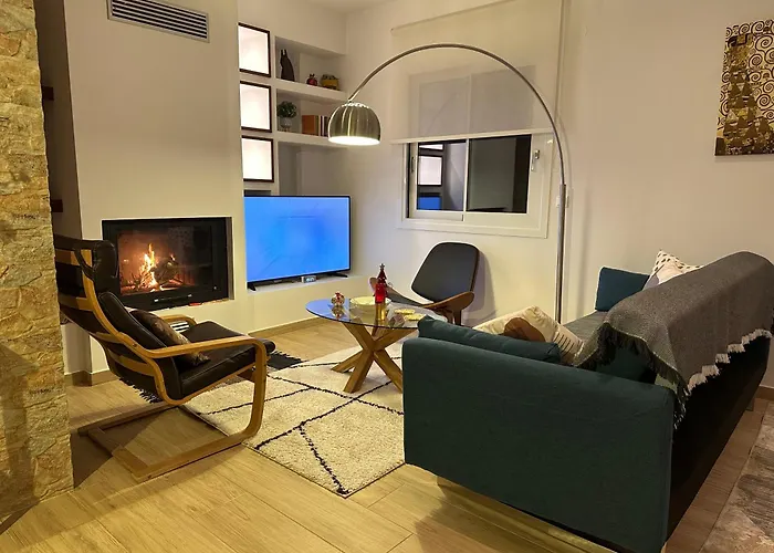 Chic Apartment In Nature, 5-Min Walk To The Beach